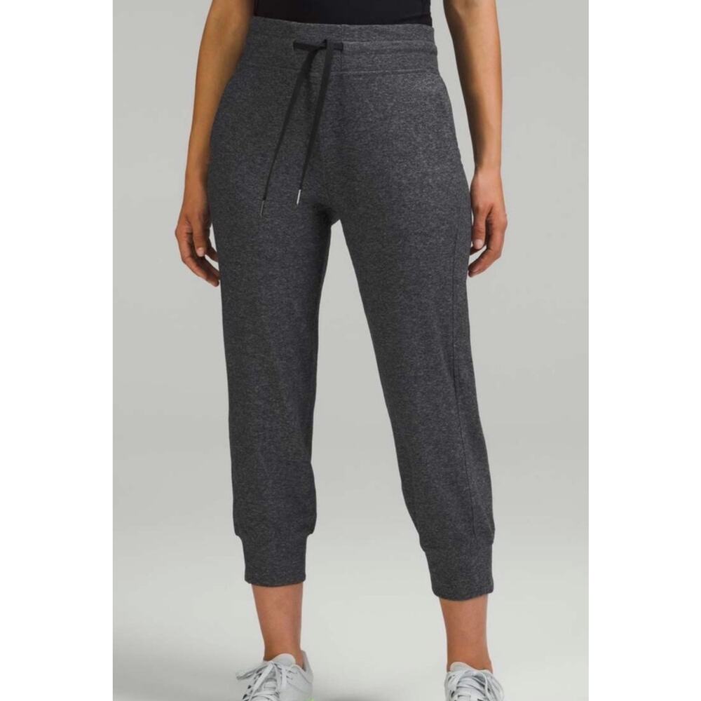 Lululemon Ready to Rulu Jogger Crop Heathered Raceway Grey Black Size 8 Athletic